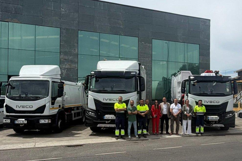 Presentación de los nuevos camiones de recogida de residuos de FCC Medio Ambiente para la Mancomunidad Bierzo Central