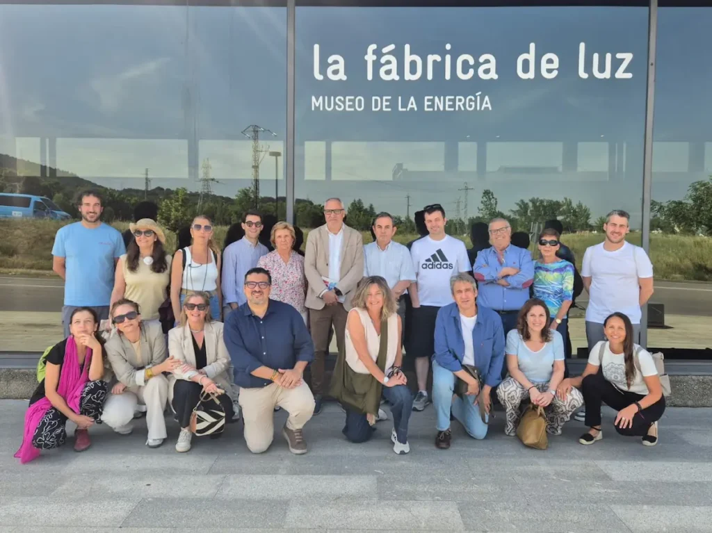 La delegación de empresarios de la comarca de Las Vegas y La Alcarria de Madrid en una foto de grupo en Ponferrada
