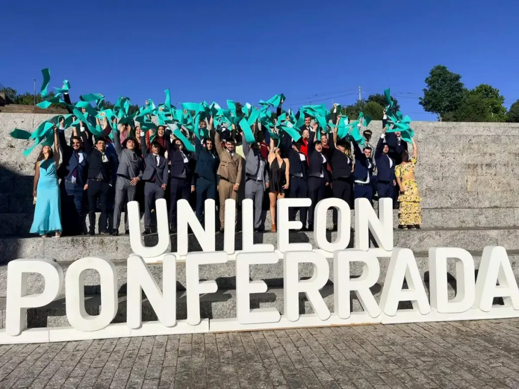 Estudiantes de Fisioterapia del Campus de Ponferrada celebran su graduación