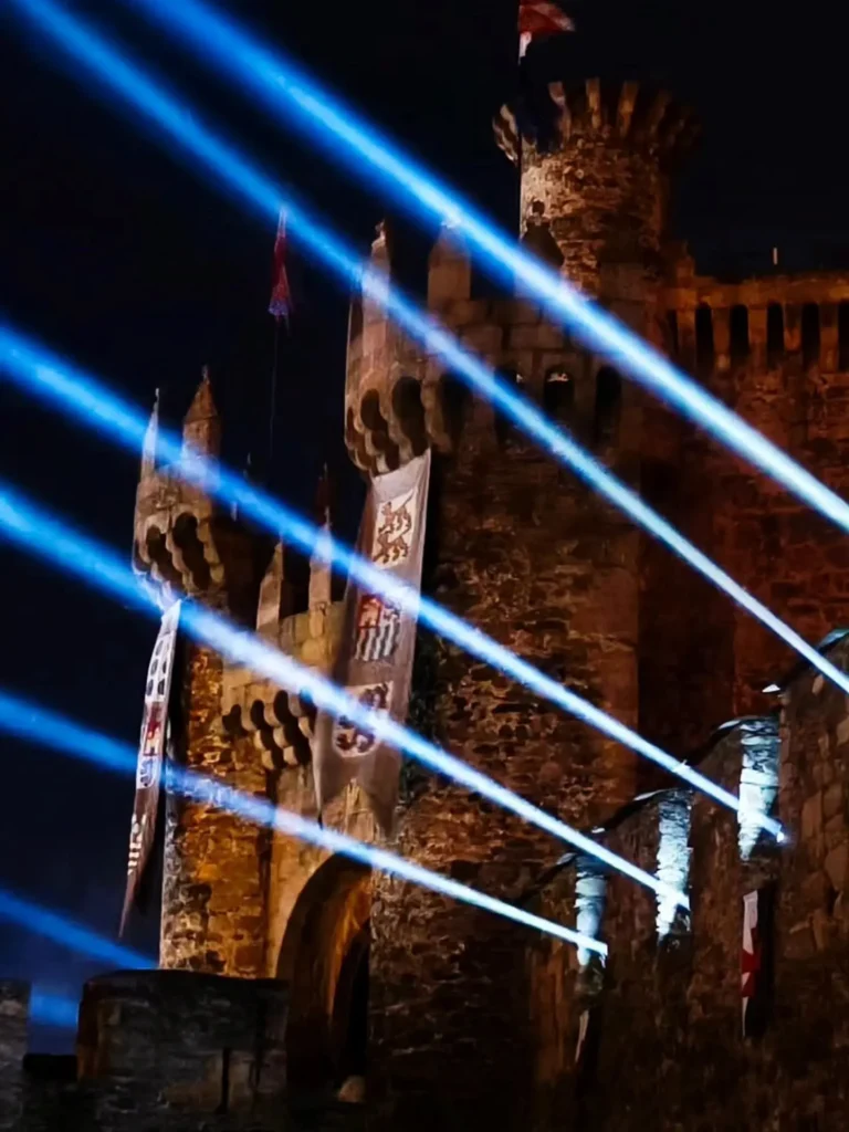 El castillo de los Templarios de Ponferrada con motivo de la celebración de la Noche Templaria